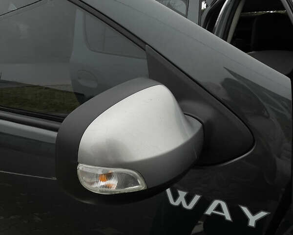 Серый Рено Сандеро СтэпВэй, объемом двигателя 1.5 л и пробегом 233 тыс. км за 12000 $, фото 36 на Automoto.ua