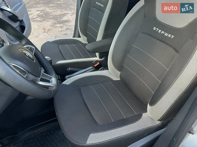 Сірий Рено Сандеро СтепВей, об'ємом двигуна 1.5 л та пробігом 40 тис. км за 12600 $, фото 18 на Automoto.ua