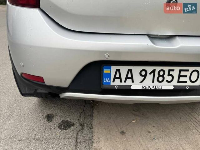 Серый Рено Сандеро СтэпВэй, объемом двигателя 1.46 л и пробегом 112 тыс. км за 6700 $, фото 9 на Automoto.ua
