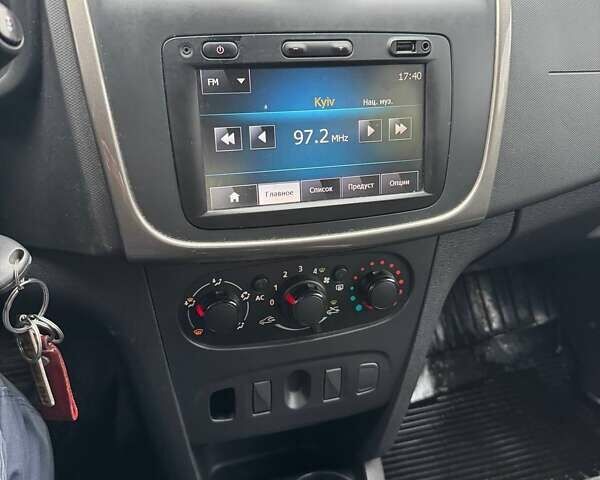 Серый Рено Сандеро СтэпВэй, объемом двигателя 1.46 л и пробегом 112 тыс. км за 6700 $, фото 16 на Automoto.ua