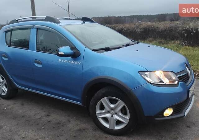 Синій Рено Сандеро СтепВей, об'ємом двигуна 1.6 л та пробігом 115 тис. км за 8300 $, фото 3 на Automoto.ua