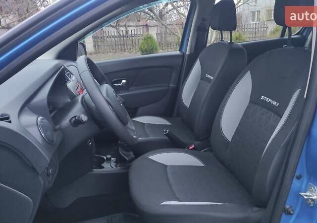 Синій Рено Сандеро СтепВей, об'ємом двигуна 1.6 л та пробігом 115 тис. км за 8300 $, фото 17 на Automoto.ua
