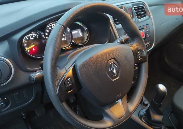 Синій Рено Сандеро СтепВей, об'ємом двигуна 1.6 л та пробігом 115 тис. км за 8300 $, фото 31 на Automoto.ua