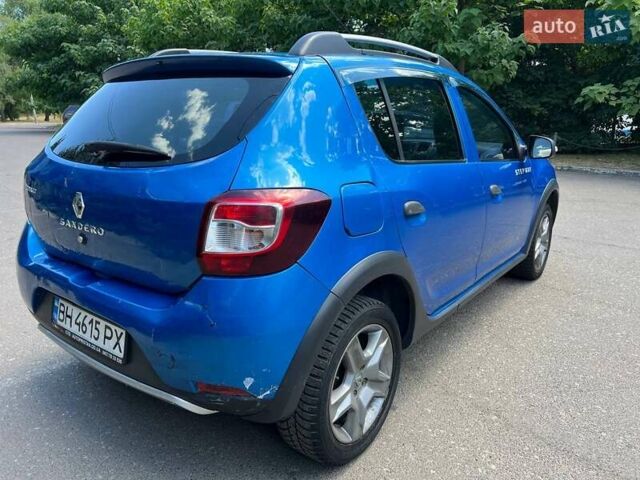 Синий Рено Сандеро СтэпВэй, объемом двигателя 1.5 л и пробегом 140 тыс. км за 5100 $, фото 17 на Automoto.ua
