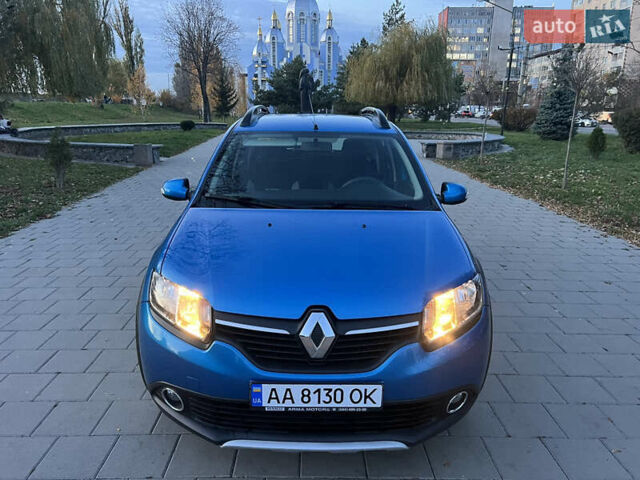 Синий Рено Сандеро СтэпВэй, объемом двигателя 1.46 л и пробегом 87 тыс. км за 8600 $, фото 3 на Automoto.ua