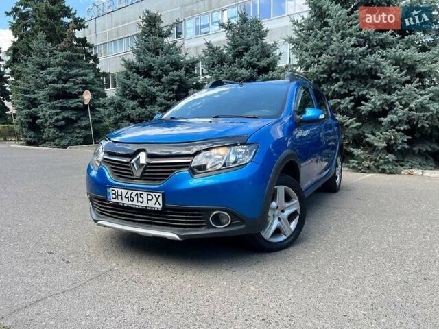Синий Рено Сандеро СтэпВэй, объемом двигателя 1.5 л и пробегом 140 тыс. км за 5100 $, фото 8 на Automoto.ua