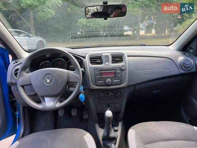 Синий Рено Сандеро СтэпВэй, объемом двигателя 1.5 л и пробегом 140 тыс. км за 5100 $, фото 19 на Automoto.ua
