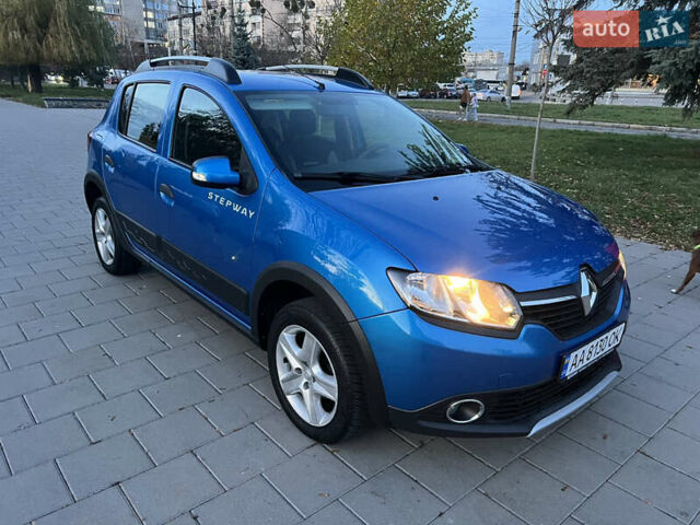 Синий Рено Сандеро СтэпВэй, объемом двигателя 1.46 л и пробегом 87 тыс. км за 8600 $, фото 9 на Automoto.ua