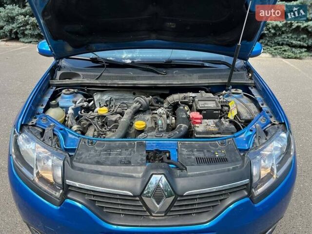 Синий Рено Сандеро СтэпВэй, объемом двигателя 1.5 л и пробегом 140 тыс. км за 5100 $, фото 23 на Automoto.ua