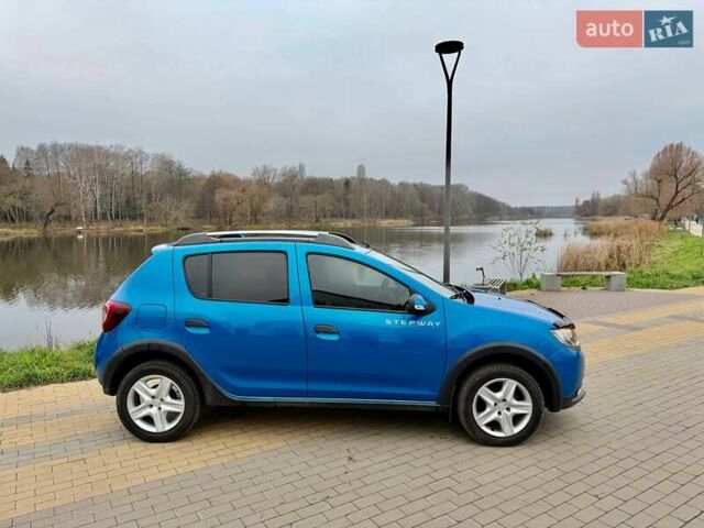 Синий Рено Сандеро СтэпВэй, объемом двигателя 1.46 л и пробегом 129 тыс. км за 8500 $, фото 3 на Automoto.ua