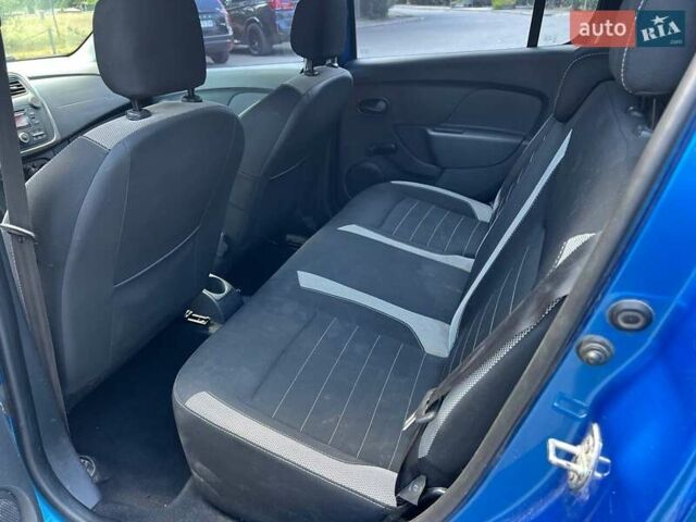 Синий Рено Сандеро СтэпВэй, объемом двигателя 1.5 л и пробегом 140 тыс. км за 5100 $, фото 20 на Automoto.ua