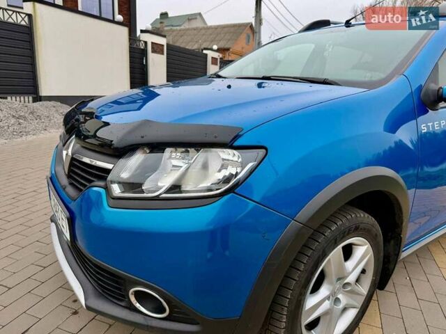 Синий Рено Сандеро СтэпВэй, объемом двигателя 1.46 л и пробегом 129 тыс. км за 8500 $, фото 2 на Automoto.ua