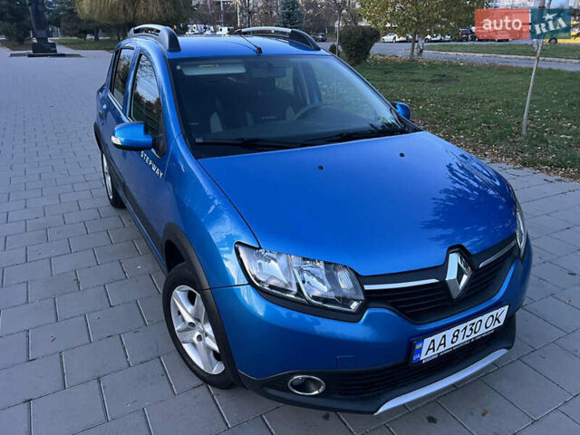 Синий Рено Сандеро СтэпВэй, объемом двигателя 1.46 л и пробегом 87 тыс. км за 8600 $, фото 5 на Automoto.ua