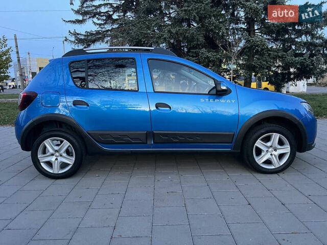 Синий Рено Сандеро СтэпВэй, объемом двигателя 1.46 л и пробегом 87 тыс. км за 8600 $, фото 11 на Automoto.ua