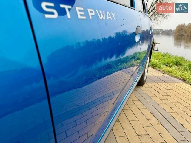 Синий Рено Сандеро СтэпВэй, объемом двигателя 1.46 л и пробегом 129 тыс. км за 8500 $, фото 10 на Automoto.ua