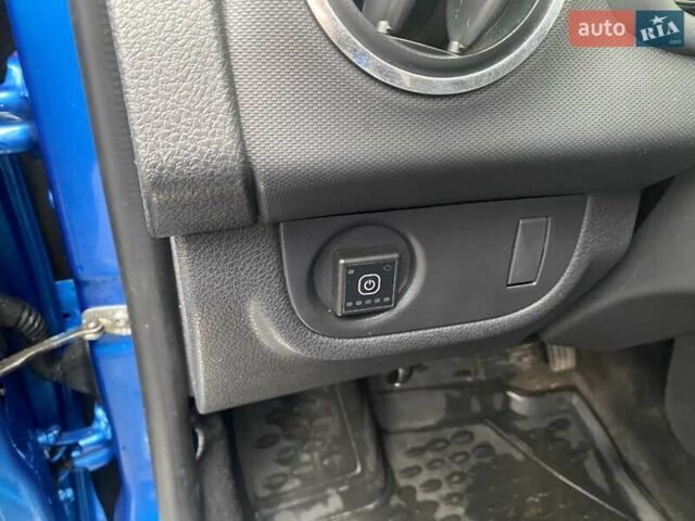 Синий Рено Сандеро СтэпВэй, объемом двигателя 1.6 л и пробегом 165 тыс. км за 8500 $, фото 16 на Automoto.ua