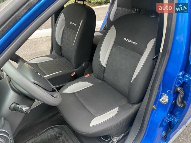 Синий Рено Сандеро СтэпВэй, объемом двигателя 1.6 л и пробегом 165 тыс. км за 8500 $, фото 26 на Automoto.ua