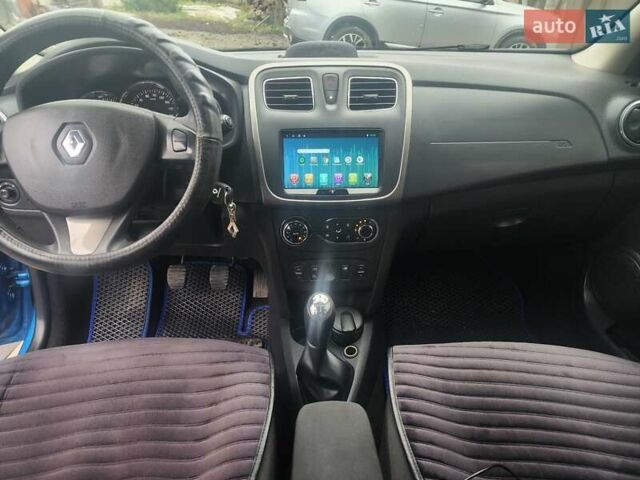 Синий Рено Сандеро СтэпВэй, объемом двигателя 1.46 л и пробегом 110 тыс. км за 7000 $, фото 10 на Automoto.ua