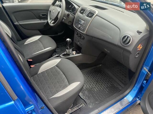 Синий Рено Сандеро СтэпВэй, объемом двигателя 1.6 л и пробегом 165 тыс. км за 8500 $, фото 20 на Automoto.ua