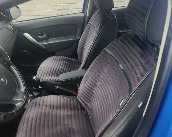 Синий Рено Сандеро СтэпВэй, объемом двигателя 1.46 л и пробегом 110 тыс. км за 7000 $, фото 5 на Automoto.ua