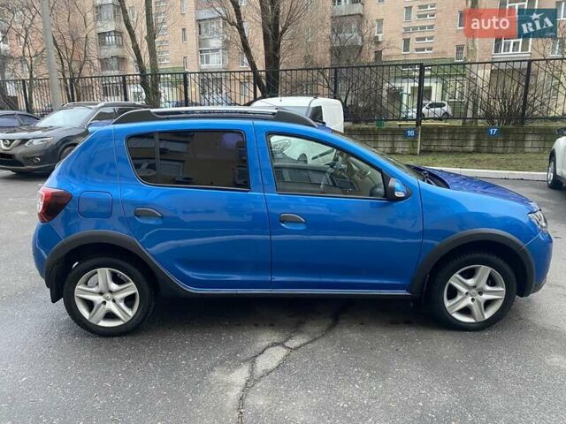 Синий Рено Сандеро СтэпВэй, объемом двигателя 1.6 л и пробегом 165 тыс. км за 8500 $, фото 9 на Automoto.ua