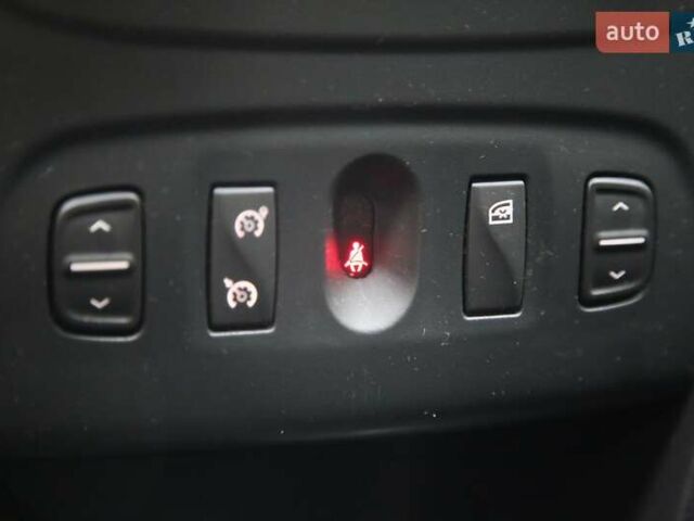 Синий Рено Сандеро СтэпВэй, объемом двигателя 1.46 л и пробегом 92 тыс. км за 9800 $, фото 17 на Automoto.ua