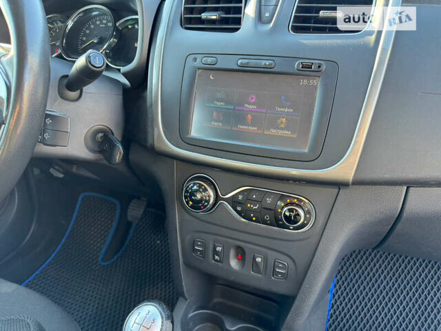 Синий Рено Сандеро СтэпВэй, объемом двигателя 1.5 л и пробегом 196 тыс. км за 7900 $, фото 13 на Automoto.ua