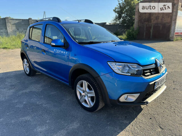 Синий Рено Сандеро СтэпВэй, объемом двигателя 1.5 л и пробегом 196 тыс. км за 7900 $, фото 5 на Automoto.ua