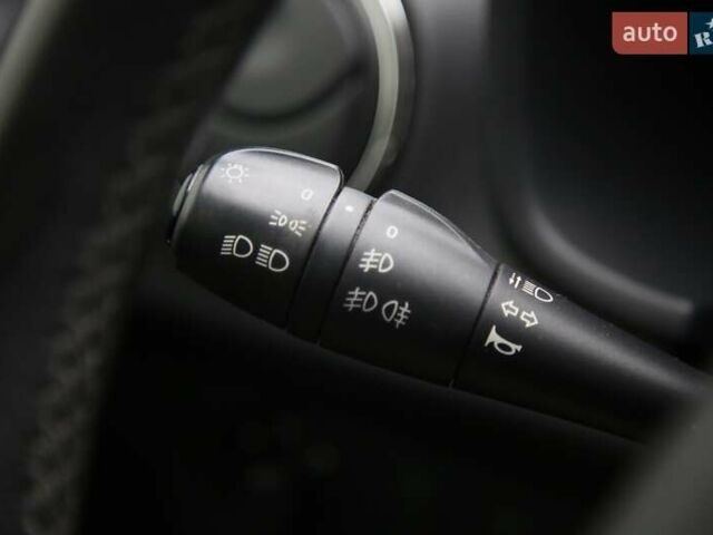 Синий Рено Сандеро СтэпВэй, объемом двигателя 1.46 л и пробегом 92 тыс. км за 9800 $, фото 19 на Automoto.ua