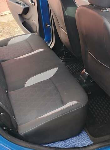 Рено Сандеро СтэпВэй 2016 в Хмельницком на Automoto.ua Синий Рено Сандеро СтэпВэй, объемом двигателя 1.46 л и пробегом 420 тыс. км за 7950 $, фото 9 на Automoto.ua