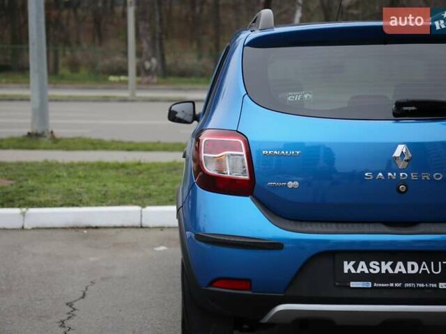 Синий Рено Сандеро СтэпВэй, объемом двигателя 1.46 л и пробегом 92 тыс. км за 9800 $, фото 25 на Automoto.ua