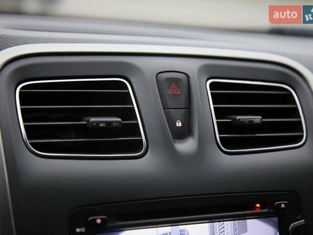 Синий Рено Сандеро СтэпВэй, объемом двигателя 1.46 л и пробегом 92 тыс. км за 9800 $, фото 14 на Automoto.ua