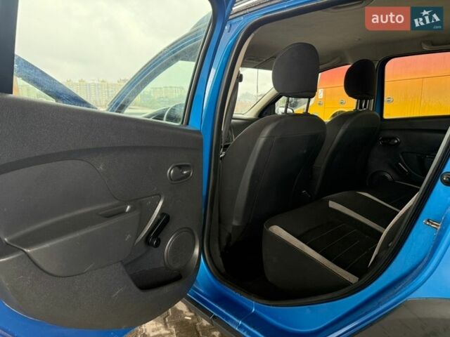 Синій Рено Сандеро СтепВей, об'ємом двигуна 1.46 л та пробігом 211 тис. км за 6999 $, фото 13 на Automoto.ua