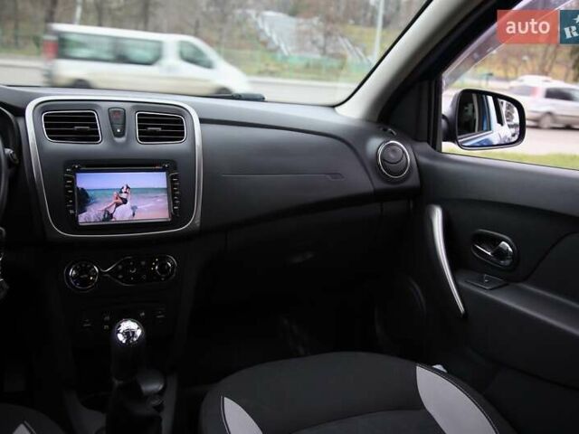 Синий Рено Сандеро СтэпВэй, объемом двигателя 1.46 л и пробегом 92 тыс. км за 9800 $, фото 12 на Automoto.ua