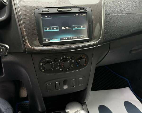 Синій Рено Сандеро СтепВей, об'ємом двигуна 1.46 л та пробігом 150 тис. км за 9300 $, фото 4 на Automoto.ua