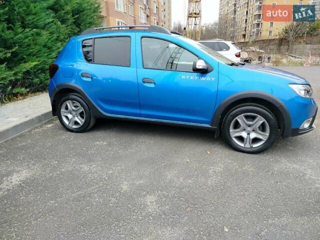 Синий Рено Сандеро СтэпВэй, объемом двигателя 0.9 л и пробегом 100 тыс. км за 8300 $, фото 6 на Automoto.ua