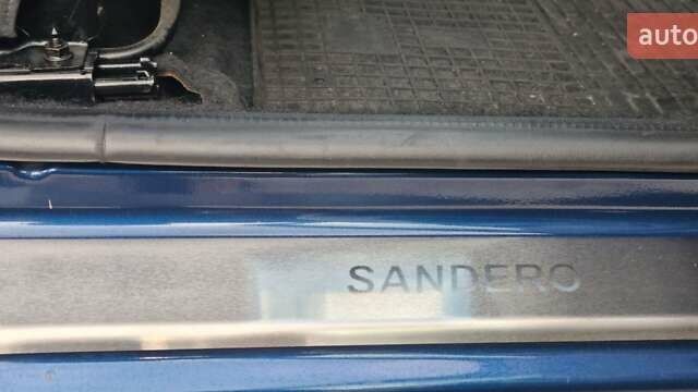 Синий Рено Сандеро СтэпВэй, объемом двигателя 1.46 л и пробегом 107 тыс. км за 9990 $, фото 10 на Automoto.ua