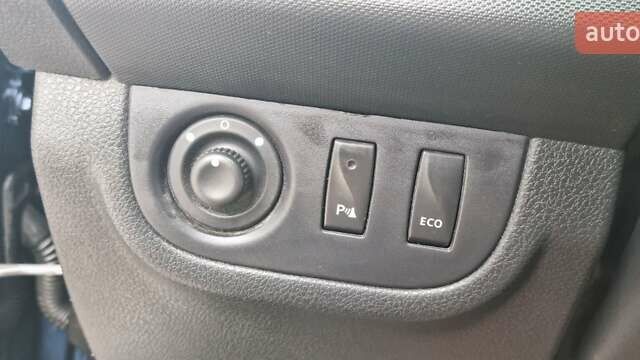 Синий Рено Сандеро СтэпВэй, объемом двигателя 1.46 л и пробегом 107 тыс. км за 9990 $, фото 18 на Automoto.ua