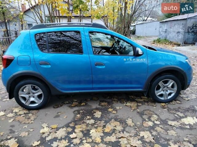 Синий Рено Сандеро СтэпВэй, объемом двигателя 0.9 л и пробегом 100 тыс. км за 9200 $, фото 7 на Automoto.ua