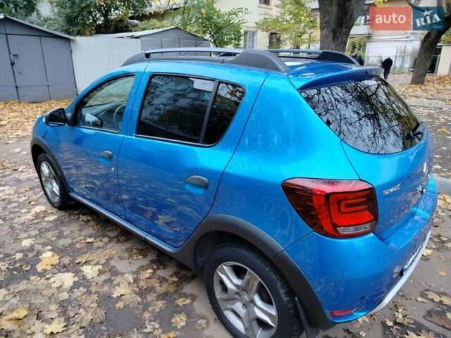 Синий Рено Сандеро СтэпВэй, объемом двигателя 0.9 л и пробегом 100 тыс. км за 9200 $, фото 5 на Automoto.ua