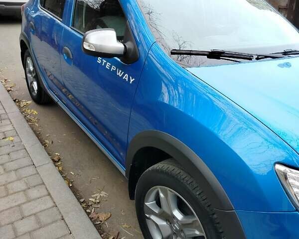 Синий Рено Сандеро СтэпВэй, объемом двигателя 0.9 л и пробегом 100 тыс. км за 8300 $, фото 2 на Automoto.ua
