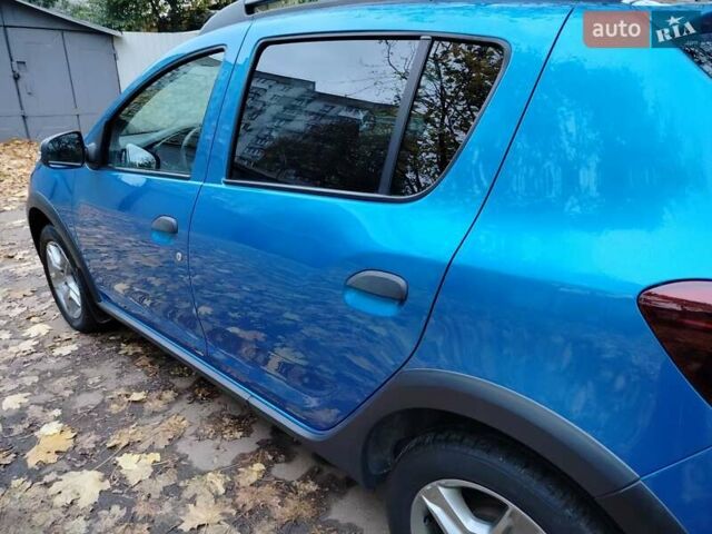 Синий Рено Сандеро СтэпВэй, объемом двигателя 0.9 л и пробегом 100 тыс. км за 9200 $, фото 1 на Automoto.ua