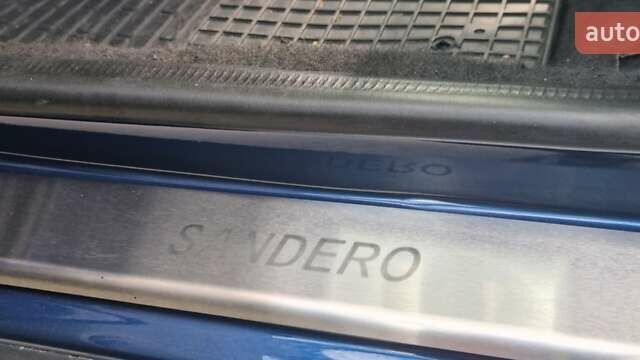 Синий Рено Сандеро СтэпВэй, объемом двигателя 1.46 л и пробегом 107 тыс. км за 9990 $, фото 13 на Automoto.ua