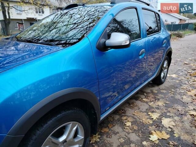 Синий Рено Сандеро СтэпВэй, объемом двигателя 0.9 л и пробегом 100 тыс. км за 9200 $, фото 14 на Automoto.ua