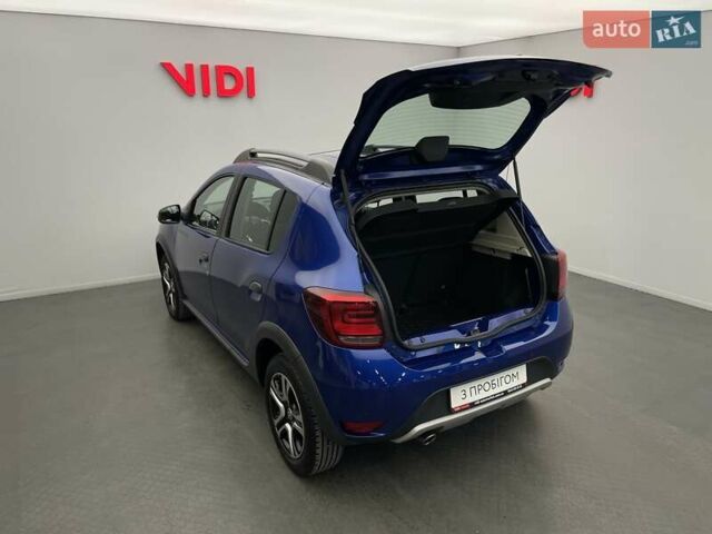 Рено Сандеро СтэпВэй 2020 в Киеве на Automoto.ua Синий Рено Сандеро СтэпВэй, объемом двигателя 0.9 л и пробегом 58 тыс. км за 11255 $, фото 6 на Automoto.ua