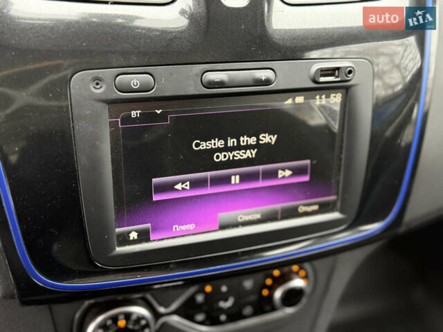 Синий Рено Сандеро СтэпВэй, объемом двигателя 0.9 л и пробегом 75 тыс. км за 11500 $, фото 21 на Automoto.ua