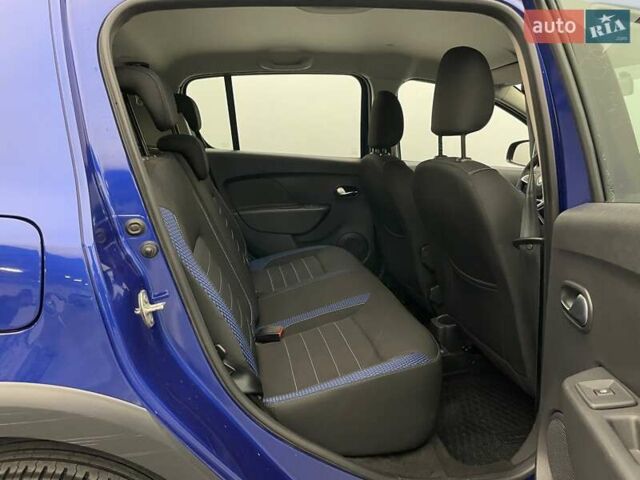 Рено Сандеро СтэпВэй 2020 в Киеве на Automoto.ua Синий Рено Сандеро СтэпВэй, объемом двигателя 0.9 л и пробегом 58 тыс. км за 11255 $, фото 17 на Automoto.ua