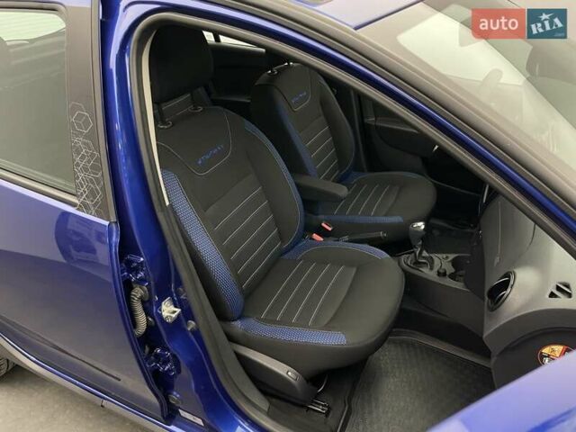 Рено Сандеро СтэпВэй 2020 в Киеве на Automoto.ua Синий Рено Сандеро СтэпВэй, объемом двигателя 0.9 л и пробегом 58 тыс. км за 11255 $, фото 16 на Automoto.ua