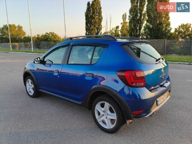 Синій Рено Сандеро СтепВей, об'ємом двигуна 1.46 л та пробігом 99 тис. км за 11599 $, фото 5 на Automoto.ua