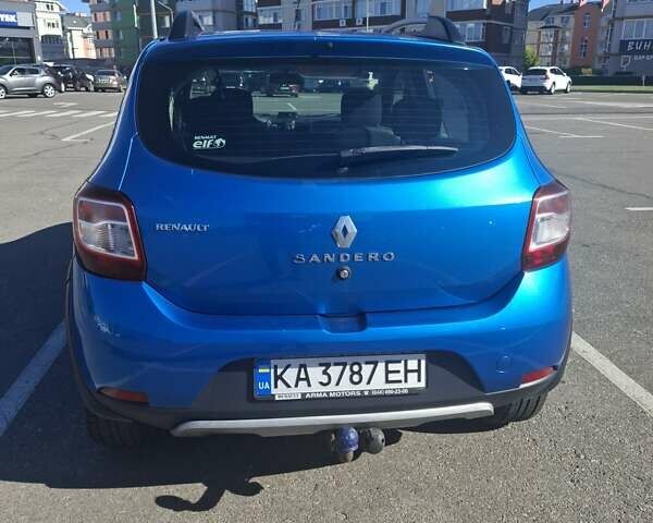 Рено Сандеро СтэпВэй 2013 в Киеве на Automoto.ua Синий Рено Сандеро СтэпВэй, объемом двигателя 1.5 л и пробегом 234 тыс. км за 6700 $, фото 8 на Automoto.ua